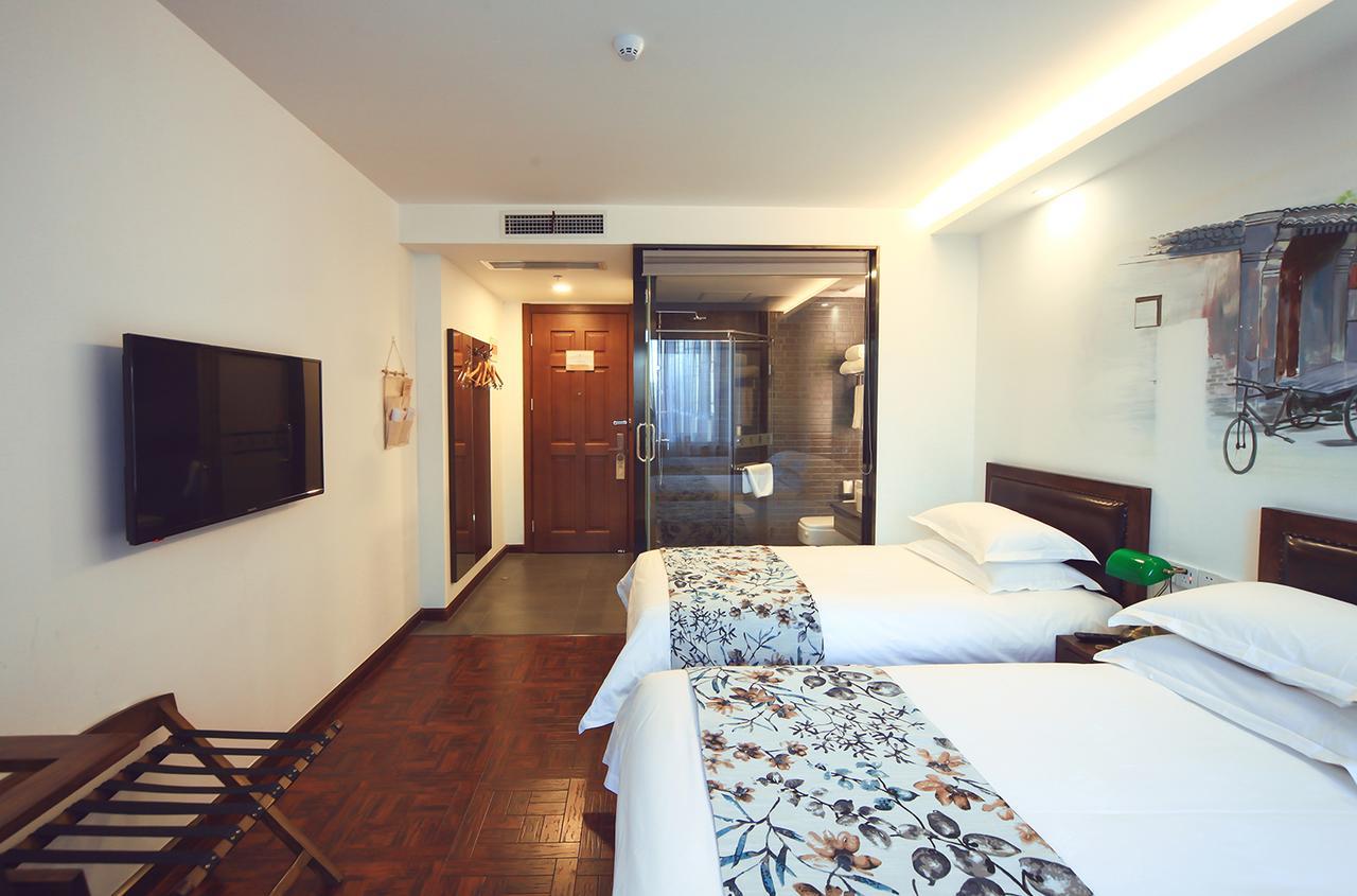 Nostalgia Hotel Near Tianjin Polar Ocean Word- Tianjin Fonte Joy World, 10 Minutes Drive Away From Tianjin Tanggu High-Speed Railway Station, Free Ice-Cream, Mineral Water, Snacks And Laundry Service, English Communication Well Экстерьер фото