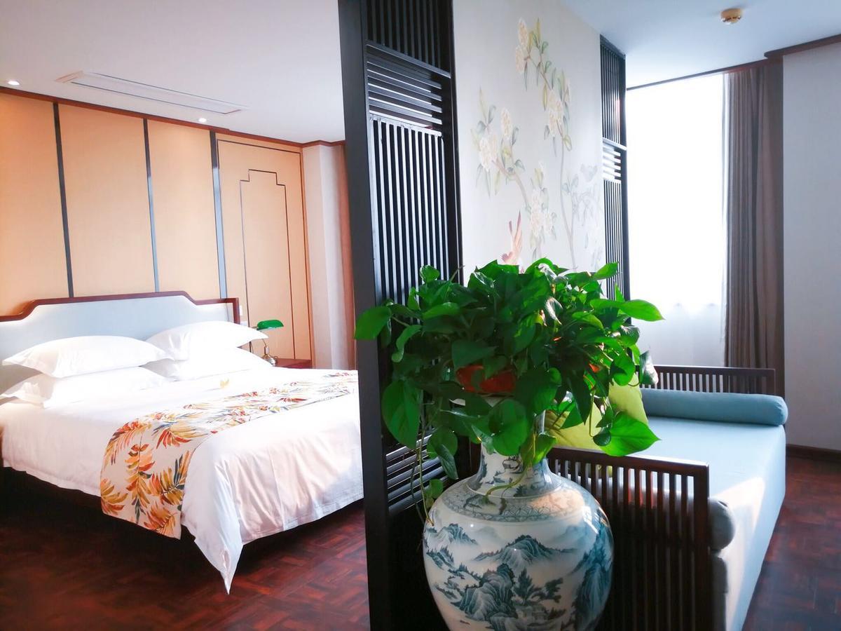 Nostalgia Hotel Near Tianjin Polar Ocean Word- Tianjin Fonte Joy World, 10 Minutes Drive Away From Tianjin Tanggu High-Speed Railway Station, Free Ice-Cream, Mineral Water, Snacks And Laundry Service, English Communication Well Экстерьер фото