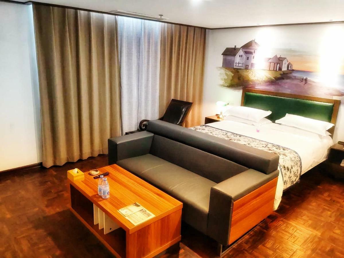 Nostalgia Hotel Near Tianjin Polar Ocean Word- Tianjin Fonte Joy World, 10 Minutes Drive Away From Tianjin Tanggu High-Speed Railway Station, Free Ice-Cream, Mineral Water, Snacks And Laundry Service, English Communication Well Экстерьер фото